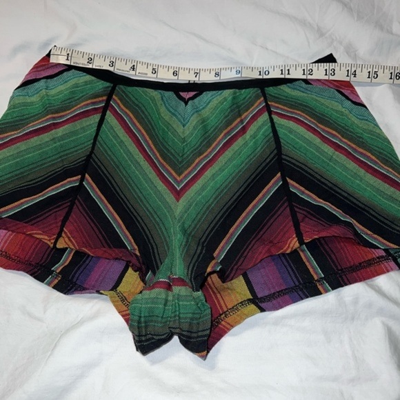 Mimi Chica Serape Baja zip back shorts with front seam details size small - Picture 3 of 6